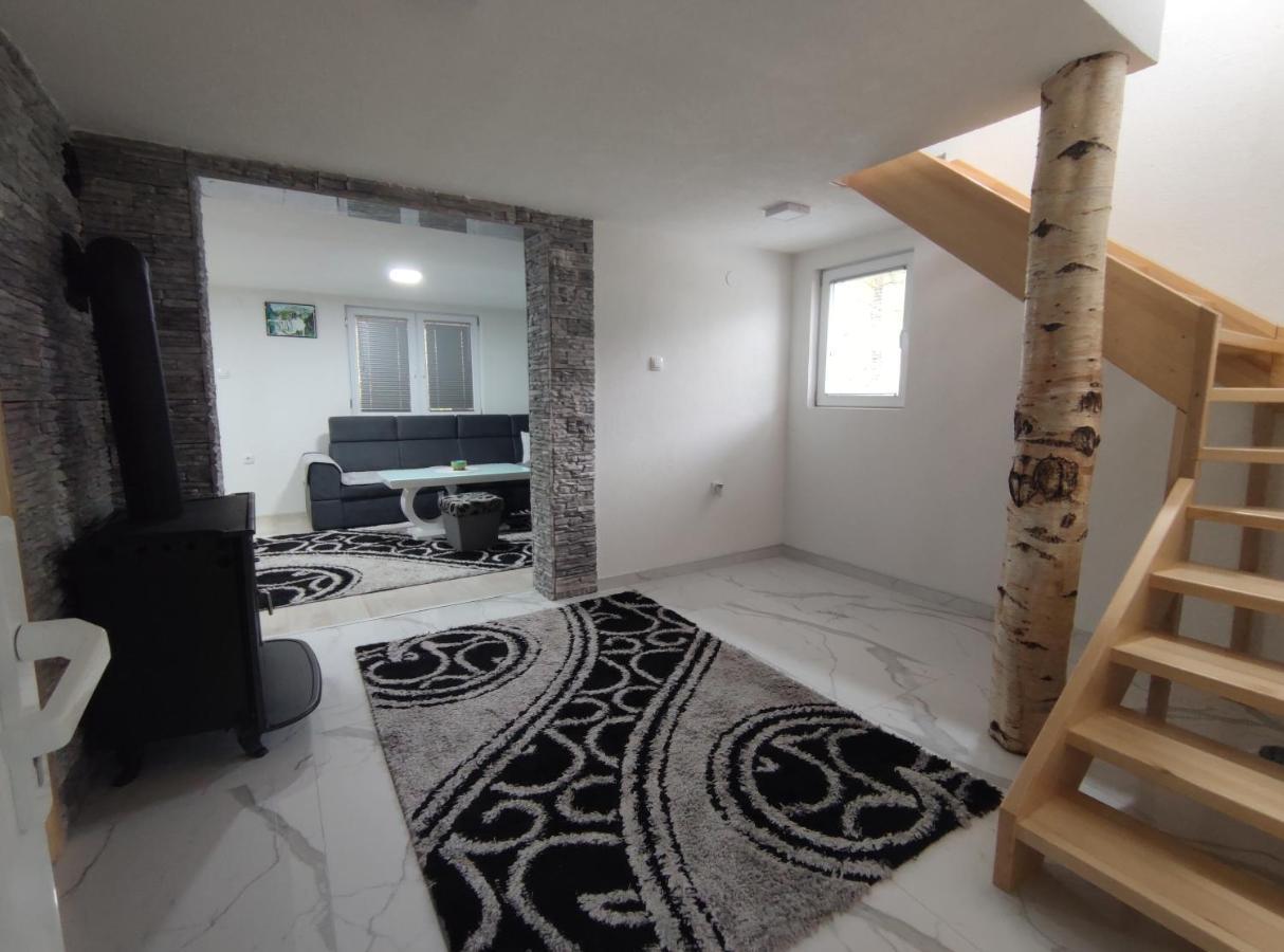 Apartman Amina-Ahmad Vinac-Яйце Екстериор снимка