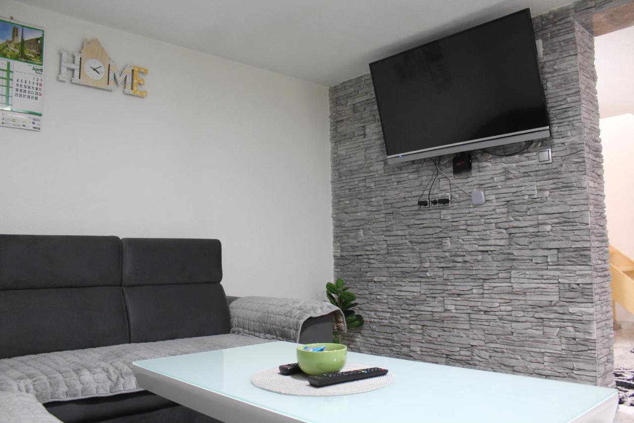 Apartman Amina-Ahmad Vinac-Яйце Екстериор снимка